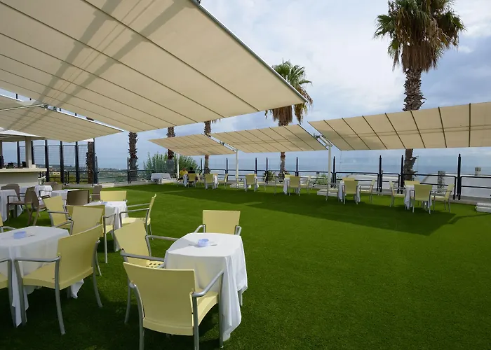 President Park 4* Aci Trezza