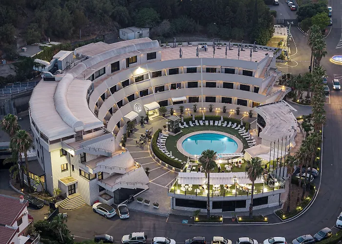 President Park 4* Aci Trezza