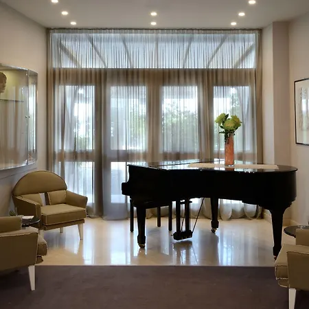 总统公园酒店 4* 阿茨特雷扎