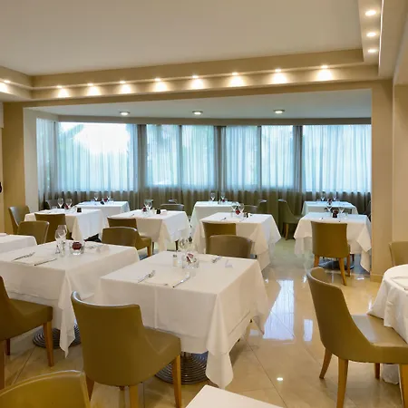 总统公园酒店 4* 阿茨特雷扎