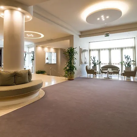 Hotel President Park 4*